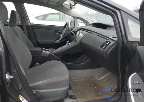 2014 Toyota Prius Three z USA, uszkodzony, nr VIN JTDKN3DU0E1749374